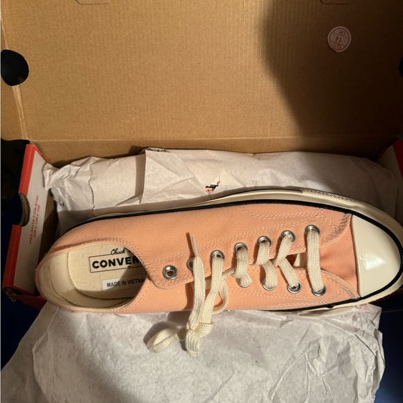 Brand new Pink converse all stars - Picture 1 of 5